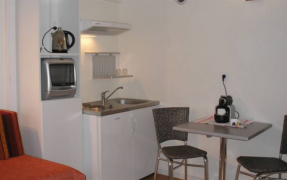 Hotel Pierre Blanche Chatillon-en-Michaille エクステリア 写真